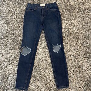 Free People Womens Busted Denim Destroyed Skinny Jeans Blue 27